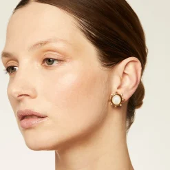 Gas Bijoux Tiki studs earrings small size gold - White Mother-of-pearl^Femme Boucles D'oreilles